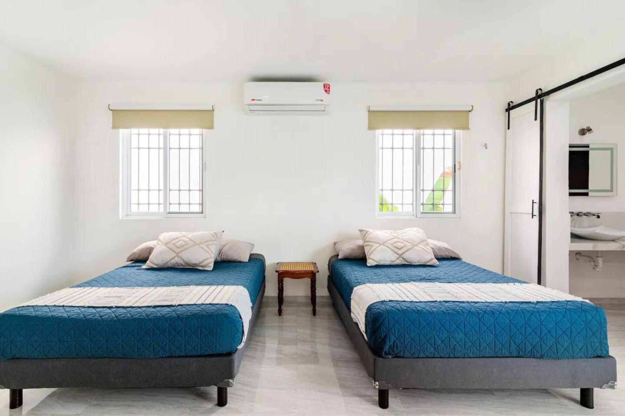 Villa Moderna Con Alberca, Gimnasio Y Cochera Mérida Eksteriør billede