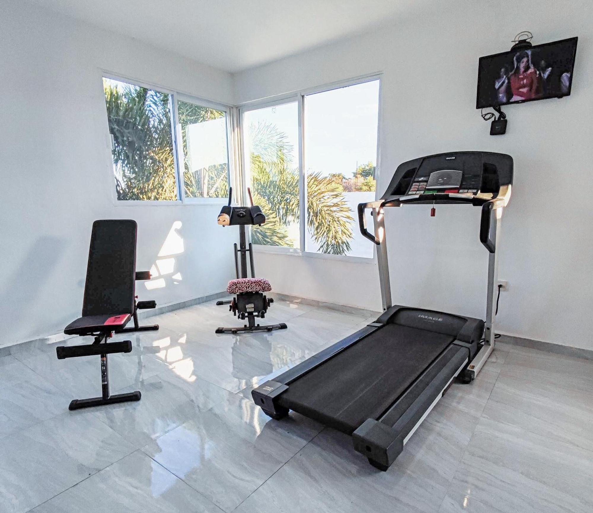 Villa Moderna Con Alberca, Gimnasio Y Cochera Mérida Eksteriør billede